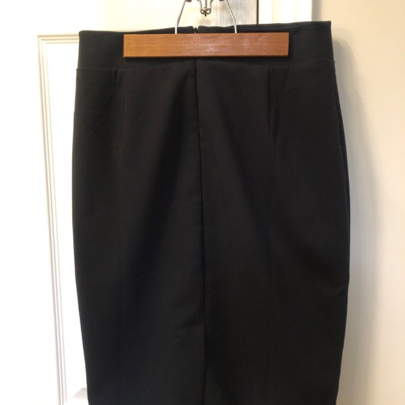 knee length pencil skirt - like new condition - Picture 2 of 3